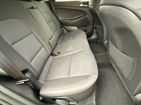 Used 2019 Hyundai Tucson SE w/ Cargo Package image 11