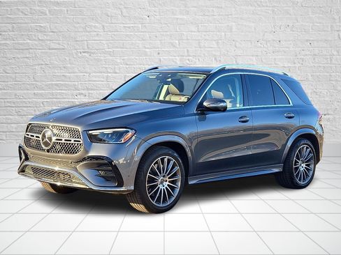 Used 2024 Mercedes-Benz GLE 350 4MATIC w/ AMG Line Exterior image 3