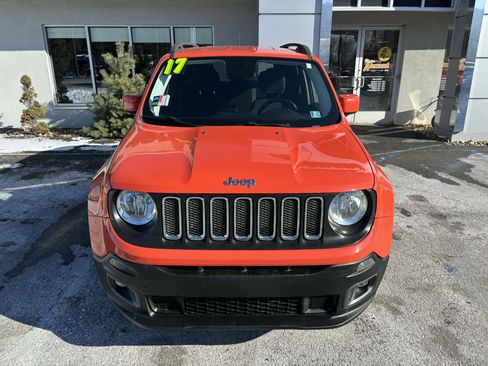 Used 2017 Jeep Renegade Latitude image 9