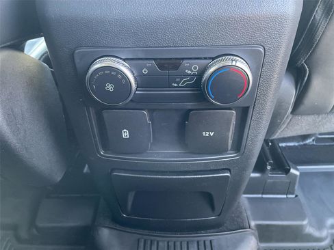 Used 2022 Ford Explorer XLT w/ Equipment Group 202A image 30