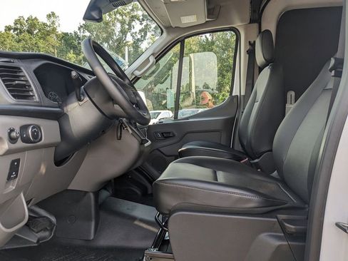 New 2025 Ford Transit 250 148 Medium Roof w/ Load Area Protection Package image 15