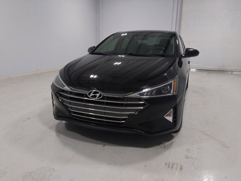 Used 2020 Hyundai Elantra SEL image 15