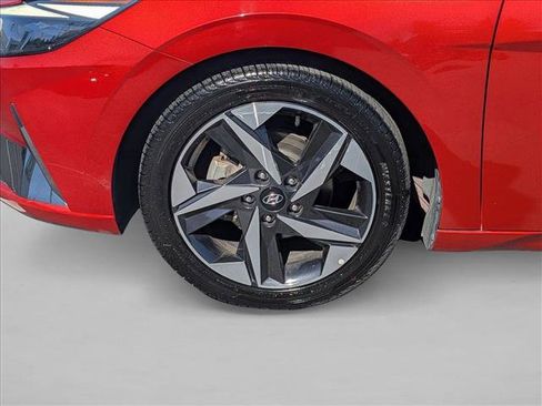 Used 2021 Hyundai Elantra Limited w/ Cargo Package image 10