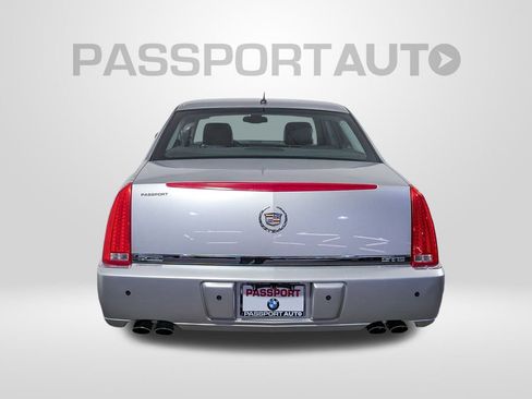 Used 2008 Cadillac DTS w/ Sun And Navigation Package image 5