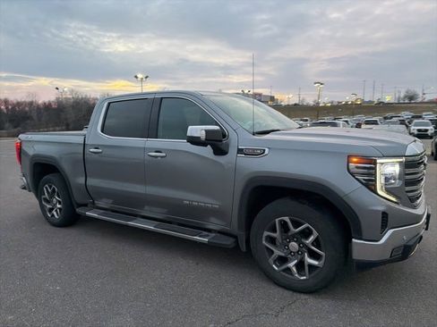 Used 2023 GMC Sierra 1500 SLT w/ SLT Premium Plus Package image 9
