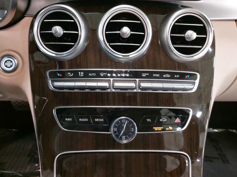 Used 2019 Mercedes-Benz C 300 Sedan image 22