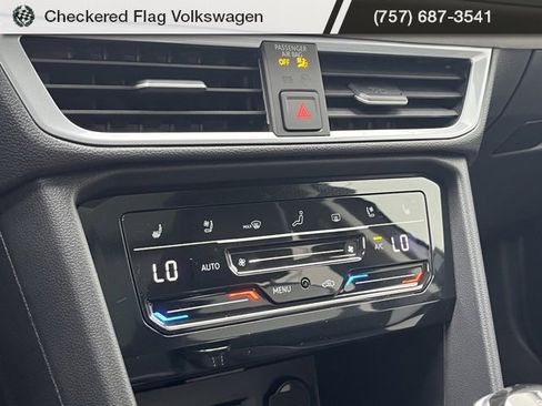 New 2025 Volkswagen Taos SEL image 40