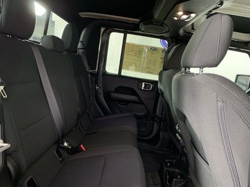 Used 2023 Jeep Gladiator Overland w/ LED Lighting Group image 37