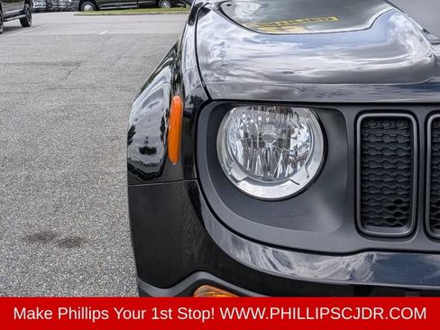 Certified 2023 Jeep Renegade Trailhawk AWD/4WD image 9