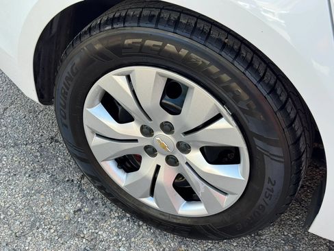 Used 2012 Chevrolet Cruze LS w/ Connectivity Package FWD image 39