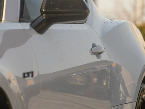 Used 2021 Chevrolet Camaro LT w/ Technology Package image 13