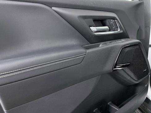 New 2025 Chevrolet Silverado EV LT image 80