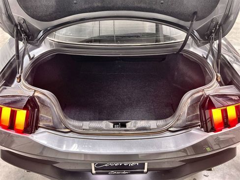 Used 2025 Ford Mustang Coupe image 23