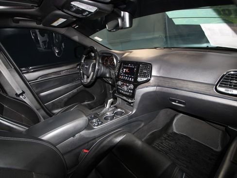 Used 2020 Jeep Grand Cherokee Overland image 26