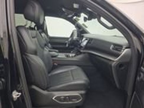 Used 2023 Jeep Wagoneer Series II image 3