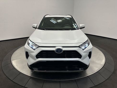 Used 2023 Toyota RAV4 SE w/ Convenience Package AWD/4WD image 3