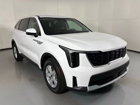 New 2026 Kia Sorento LX image 2