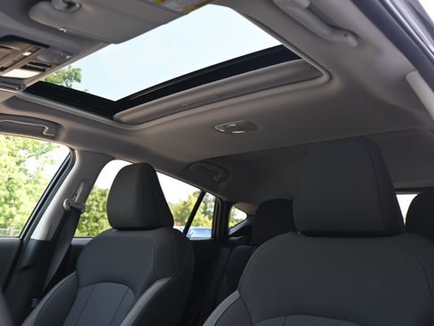 Certified 2025 Subaru Crosstrek 2.0i Premium image 29