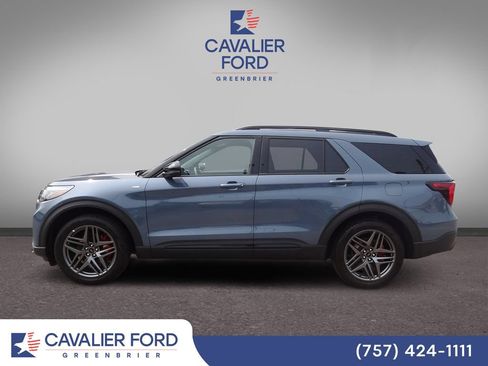Used 2026 Ford Explorer ST-Line w/ ST-Line Street Pack AWD/4WD image 4