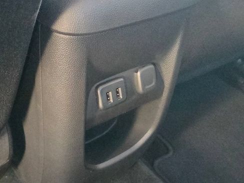 Used 2016 Chevrolet Colorado LT w/ LT Convenience Package RWD image 14