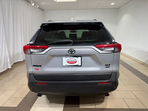 Certified 2019 Toyota RAV4 XLE image 4