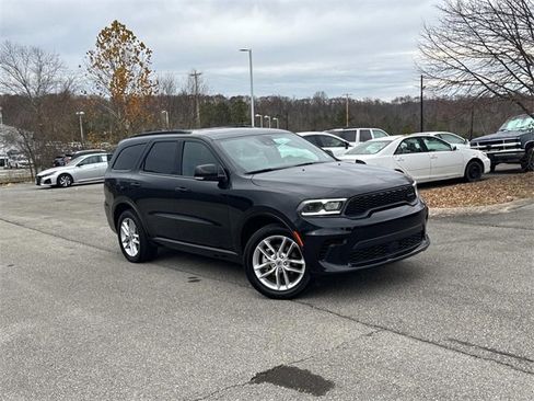Used 2024 Dodge Durango GT image 2