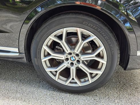 Used 2025 BMW X7 xDrive40i AWD/4WD image 17