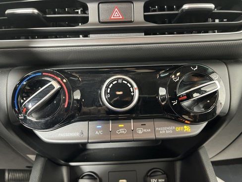 Used 2023 Hyundai Kona SEL FWD image 23