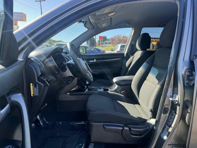 Used 2014 Kia Sorento LX AWD/4WD image 10