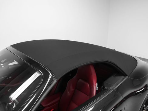 Certified 2017 Porsche 911 Carrera RWD image 9