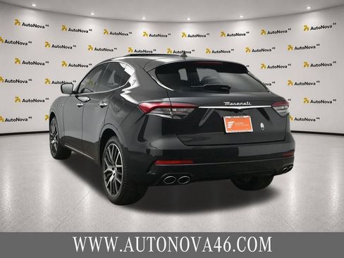 Used 2022 Maserati Levante GT AWD/4WD image 5
