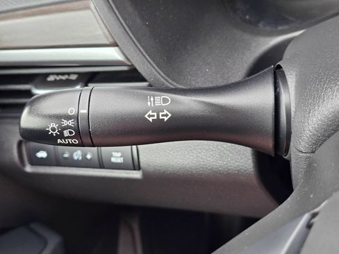 Used 2025 Nissan Altima 2.5 SV FWD image 18