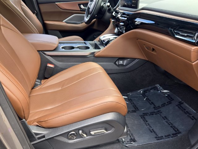Certified 2025 Acura MDX w/ Technology Package FWD image 16