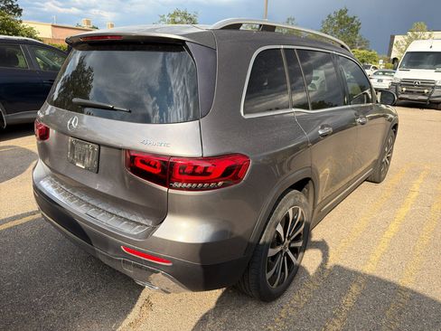 Used 2022 Mercedes-Benz GLB 250 4MATIC image 7