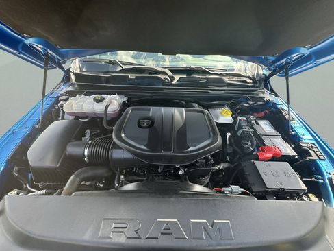 Certified 2025 RAM 1500 Laramie AWD/4WD image 38