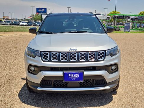 Used 2025 Jeep Compass Limited AWD/4WD image 8