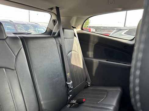 Used 2015 Chevrolet Traverse LTZ AWD/4WD image 13