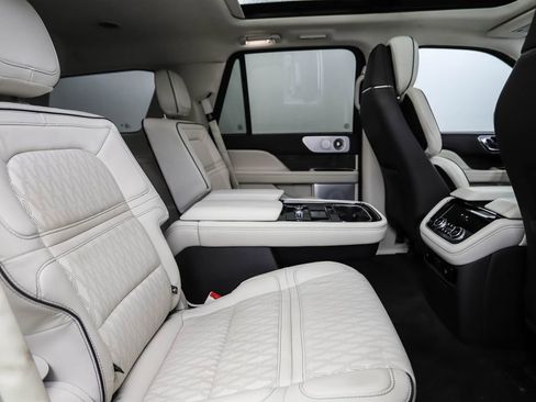 Used 2021 Lincoln Navigator Black Label image 28