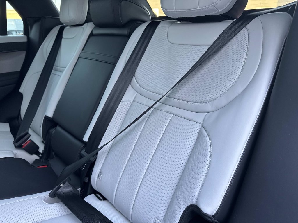 New 2027 Land Rover Range Rover Sport Dynamic SE AWD/4WD image 15