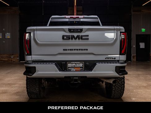 Used 2024 GMC Sierra 2500 AT4 w/ AT4 Premium Plus Package image 7