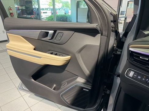 Used 2026 Buick Enclave Preferred FWD image 27