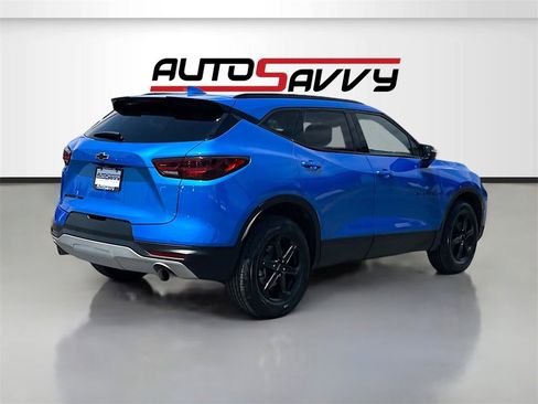 Used 2024 Chevrolet Blazer LT w/ Midnight/Sport Edition image 7