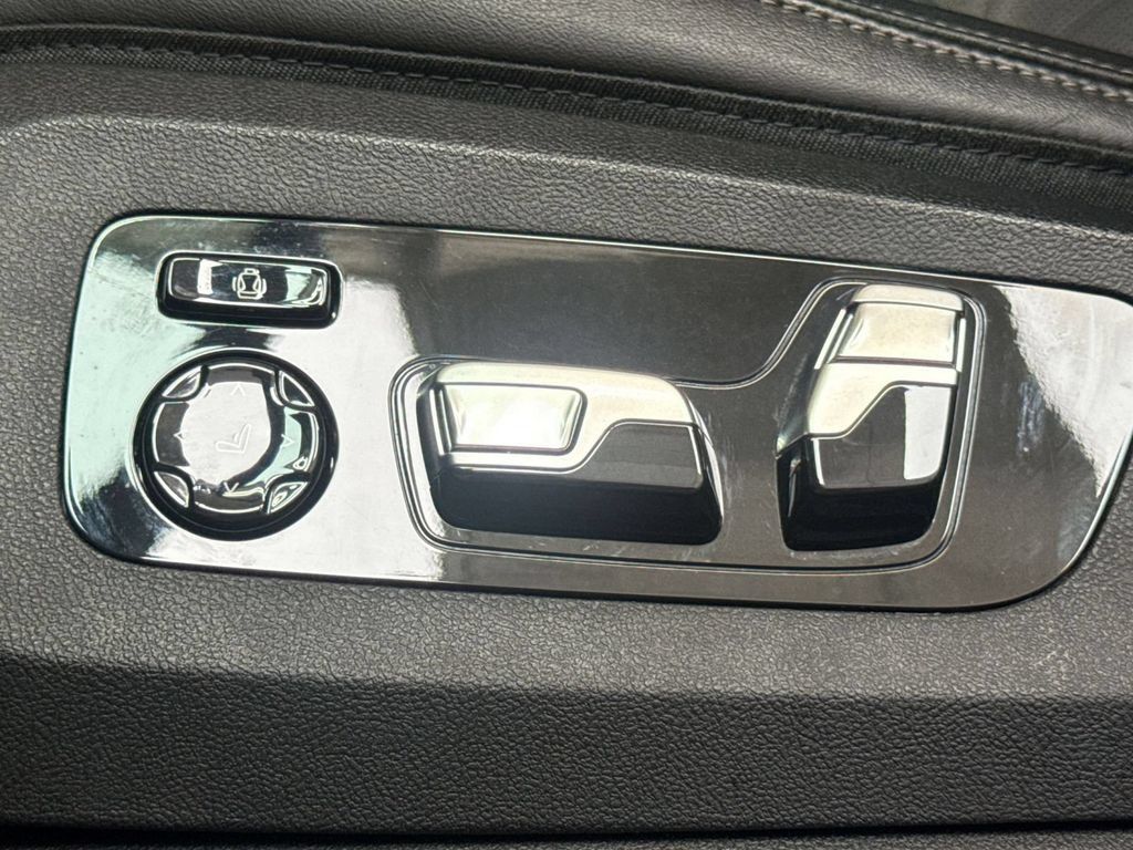 Used 2024 BMW X5 xDrive40i AWD/4WD image 14