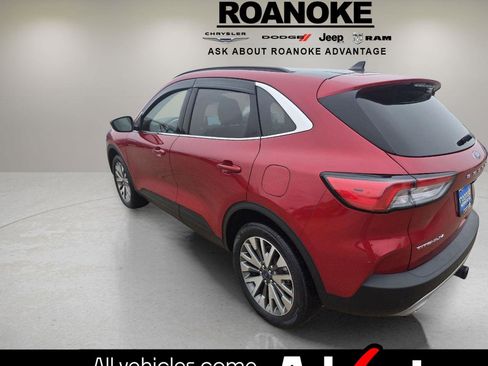 Used 2022 Ford Escape Titanium w/ Class II Trailer Tow Package image 7