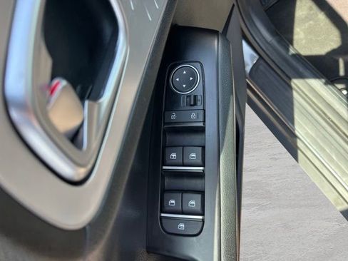 Used 2023 Kia Soul LX w/ LX Technology Package image 14