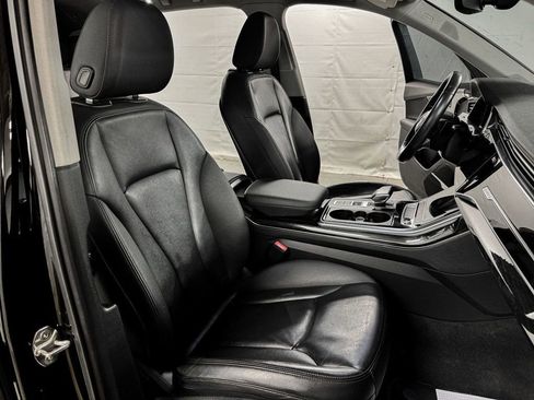 Used 2020 Audi Q7 3.0T Premium Plus image 11