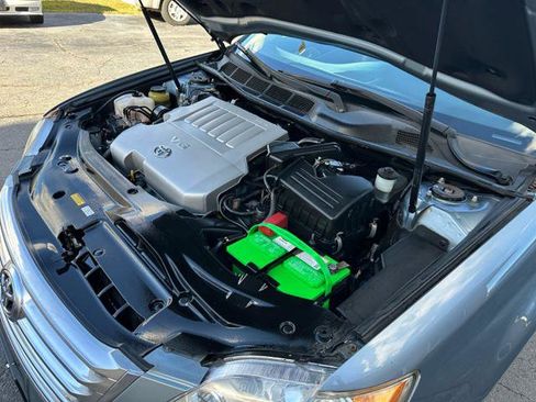 Used 2010 Toyota Avalon XLS image 40