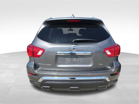 Used 2019 Nissan Pathfinder SL FWD image 9