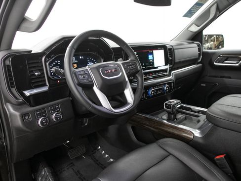 Used 2023 GMC Sierra 1500 Elevation w/ Elevation Premium Package AWD/4WD image 24