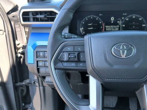 Used 2025 Toyota Tacoma TRD Off-Road AWD/4WD image 16